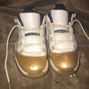 Retro 11s size 8 US (SOLD)